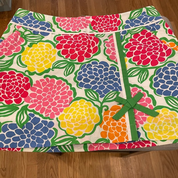 Lily Pulitzer skort worn once. Size zero cute - Picture 5 of 5